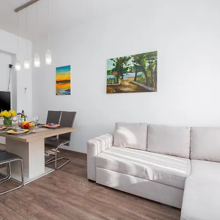 Apartment Caterina Rovigno Esterno foto